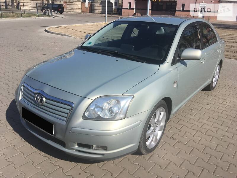 Хетчбек Toyota Avensis 2003 в Львові
