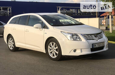 Універсал Toyota Avensis 2011 в 