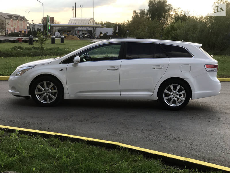 Універсал Toyota Avensis 2011 в Дубні фото 14 Універсал Toyota Avensis 2011 в Дубні