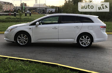 Універсал Toyota Avensis 2011 в 