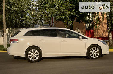 Універсал Toyota Avensis 2011 в 