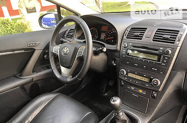 Універсал Toyota Avensis 2011 в 