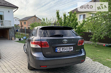 Универсал Toyota Avensis 2011 в Черновцах