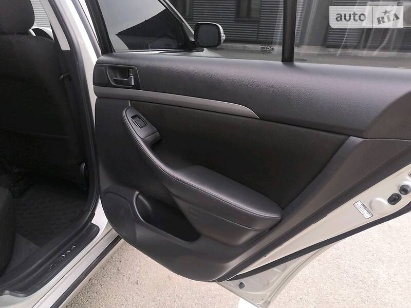 Седан Toyota Avensis 2008 в Борисполі