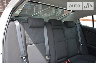 Седан Toyota Avensis 2009 в 