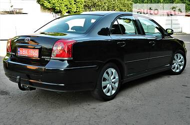 Седан Toyota Avensis 2007 в Ровно