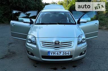 Седан Toyota Avensis 2007 в Ровно