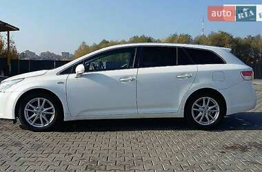 Универсал Toyota Avensis 2011 в Хмельницком