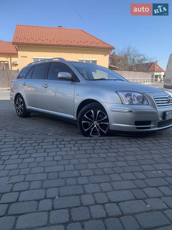 Универсал Toyota Avensis 2005 в Мукачево