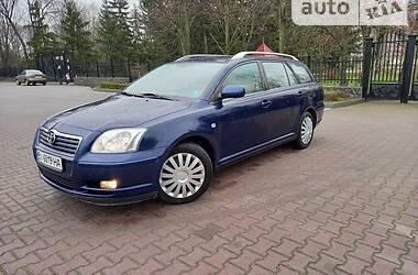 Універсал Toyota Avensis 2005 в Миргороді