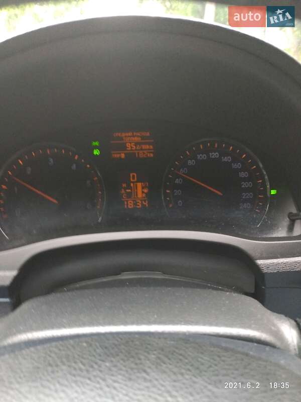 Універсал Toyota Avensis 2011 в Хмельницькому