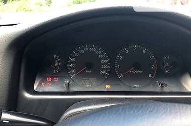 Седан Toyota Avensis 2002 в 