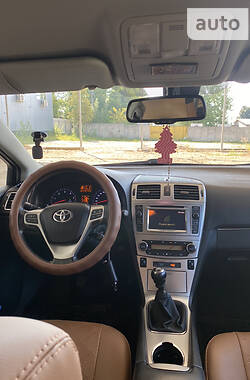 Универсал Toyota Avensis 2012 в Тернополе