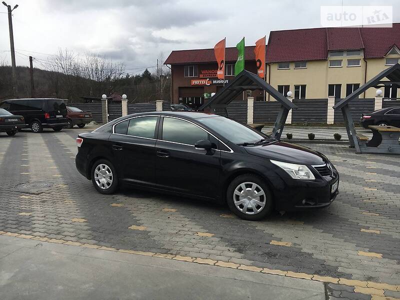 Седан Toyota Avensis 2008 в Виноградове