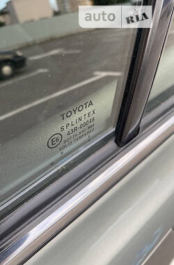 Седан Toyota Avensis 2005 в Киеве