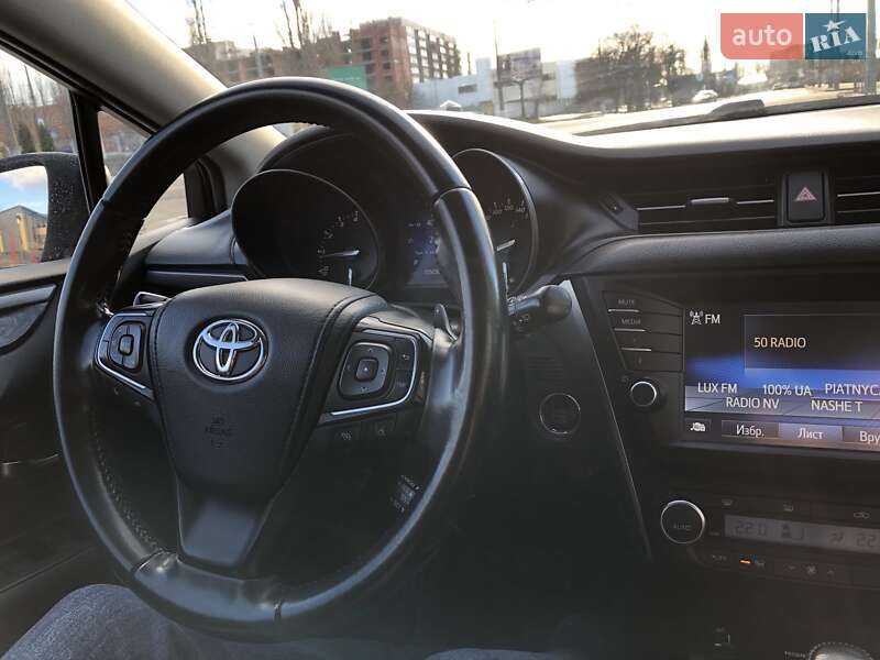 Универсал Toyota Avensis 2016 в Николаеве