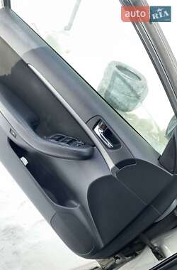 Седан Toyota Avensis 2007 в Самборе