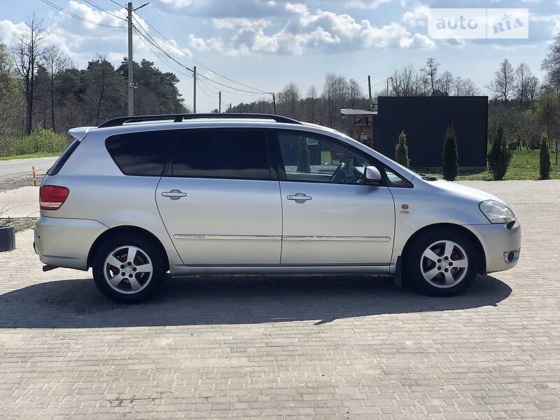 Toyota Avensis 2001