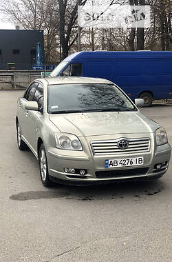 Седан Toyota Avensis 2004 в Виннице