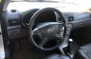 Хетчбек Toyota Avensis 2007 в Дніпрі