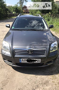 Універсал Toyota Avensis 2005 в Камені-Каширському