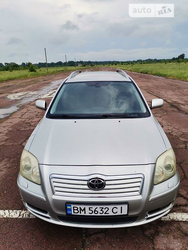 Универсал Toyota Avensis 2005 в Середине-Буде