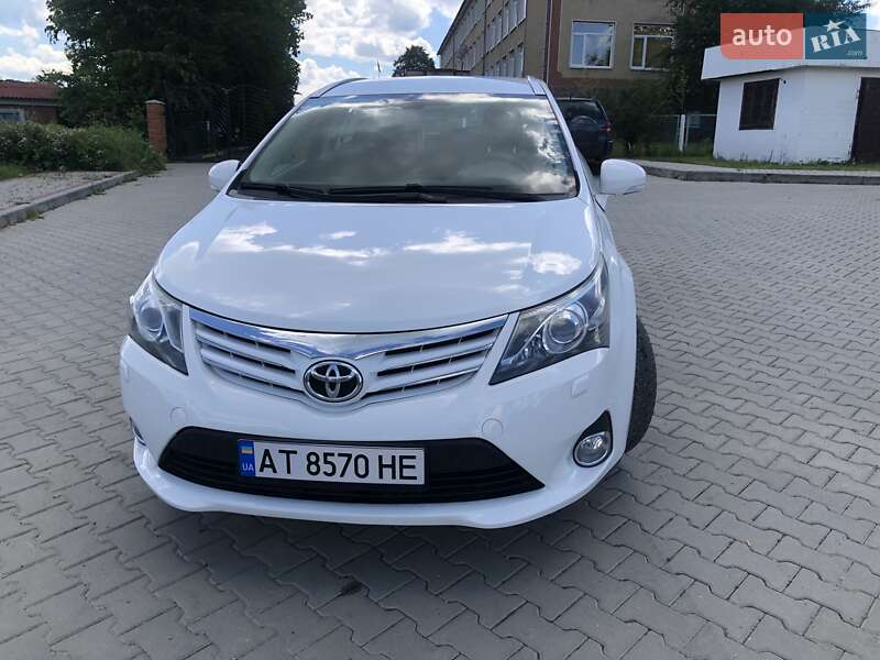Универсал Toyota Avensis 2013 в Косове