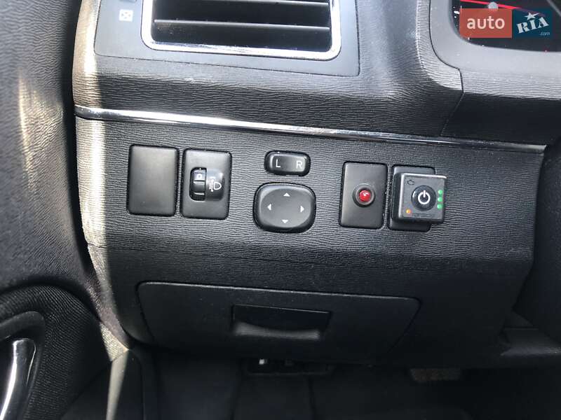 Универсал Toyota Avensis 2013 в Косове