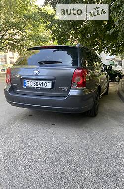 Универсал Toyota Avensis 2007 в Луцке