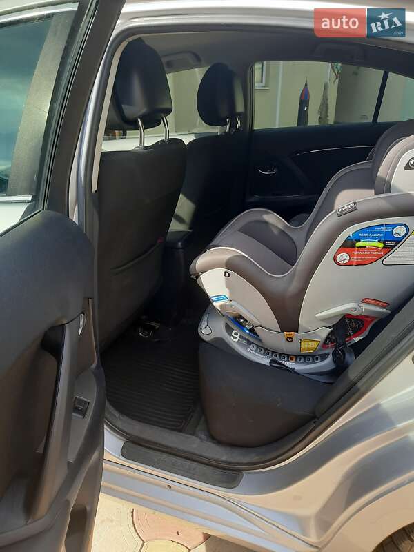 Седан Toyota Avensis 2008 в Одессе