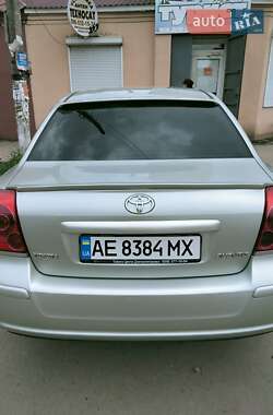 Седан Toyota Avensis 2005 в Пятихатках