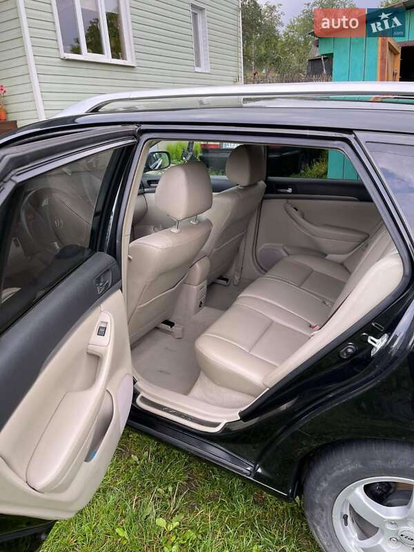 Універсал Toyota Avensis 2007 в Долині