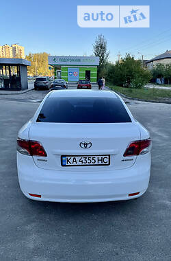 Седан Toyota Avensis 2010 в Броварах