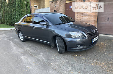 Седан Toyota Avensis 2008 в Софиевской Борщаговке