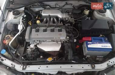 Седан Toyota Avensis 1998 в 
