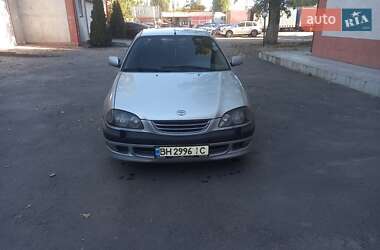 Седан Toyota Avensis 1998 в Одессе