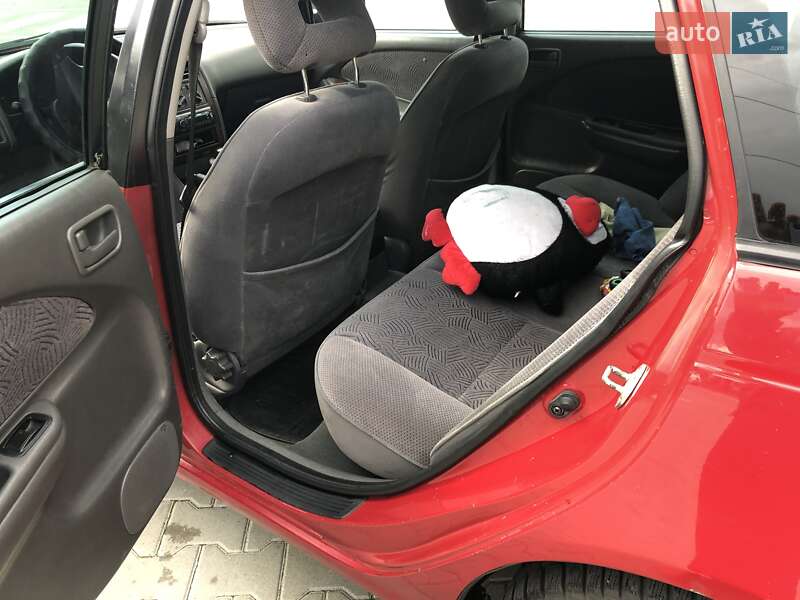 Универсал Toyota Avensis 2000 в Виннице