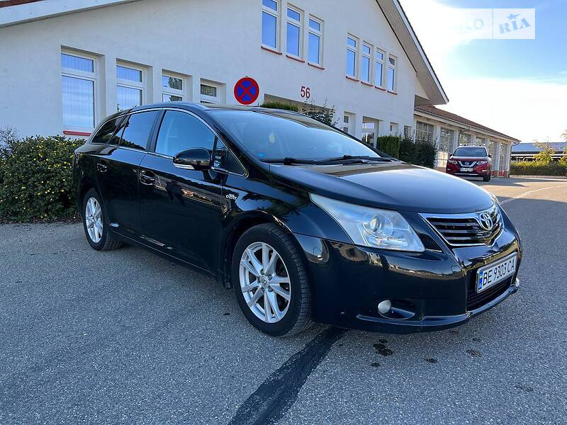 Универсал Toyota Avensis 2010 в Николаеве