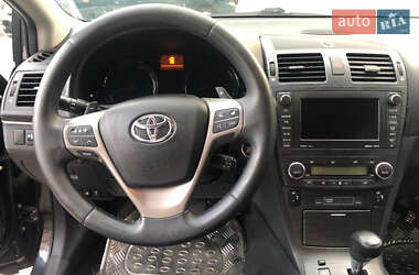Универсал Toyota Avensis 2010 в Львове