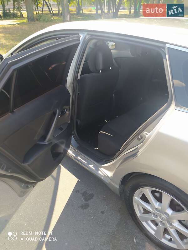 Универсал Toyota Avensis 2009 в Гадяче фото Универсал Toyota Avensis 2009 в Гадяче