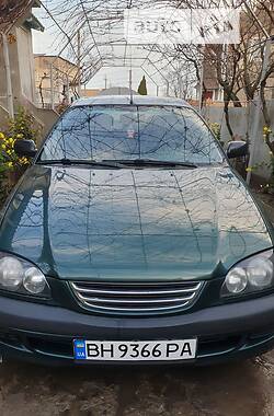 Седан Toyota Avensis 1999 в Білгороді-Дністровському