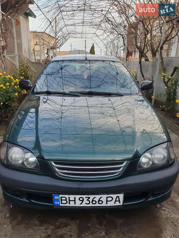 Toyota Avensis 1999