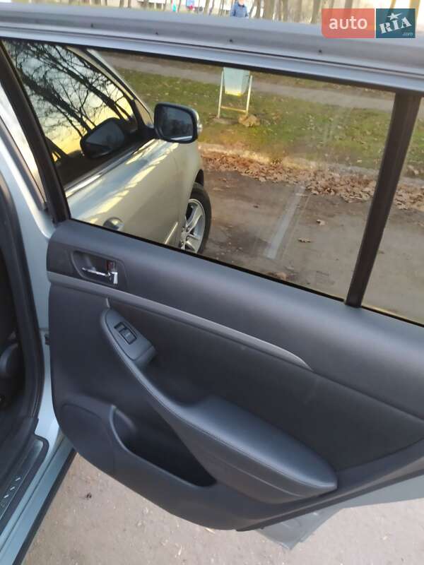 Универсал Toyota Avensis 2008 в Первомайске