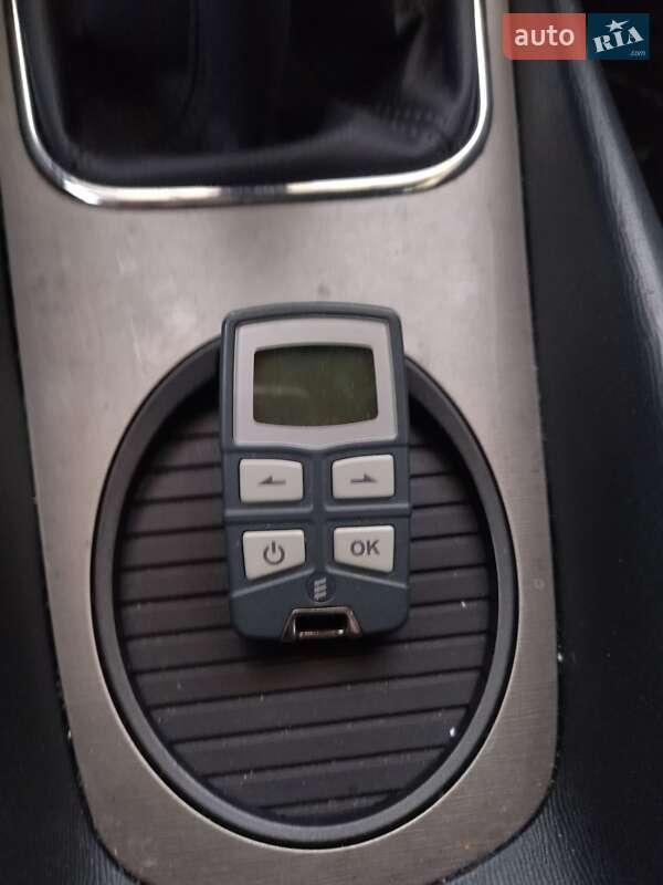 Универсал Toyota Avensis 2011 в Любешове