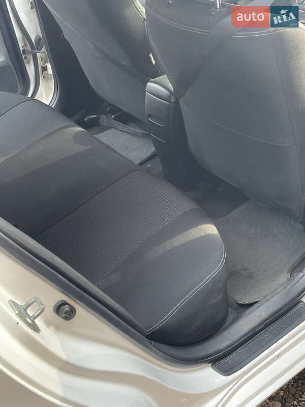 Универсал Toyota Avensis 2010 в Нежине