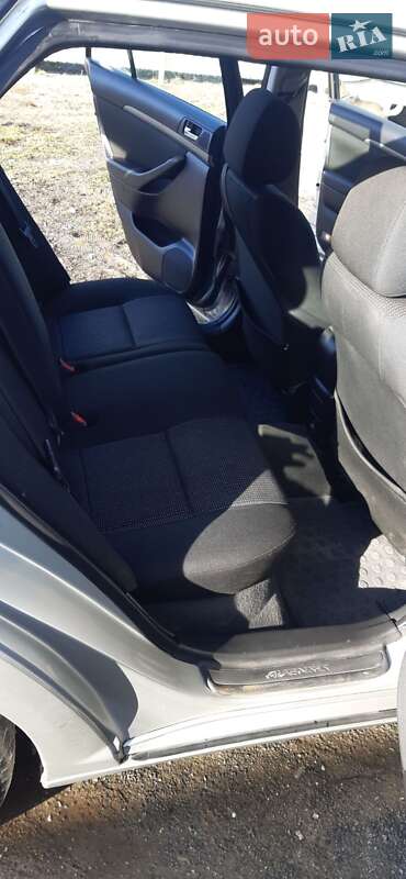 Универсал Toyota Avensis 2006 в Звягеле