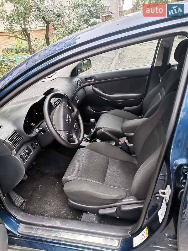 Лифтбек Toyota Avensis 2005 в Киеве фото 5 Лифтбек Toyota Avensis 2005 в Киеве
