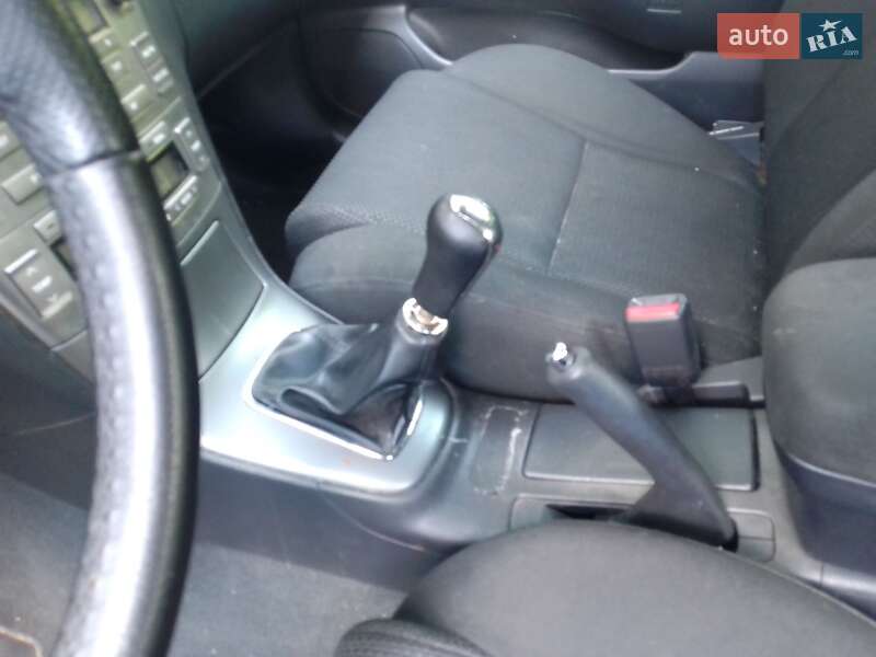 Лифтбек Toyota Avensis 2005 в Киеве фото 10 Лифтбек Toyota Avensis 2005 в Киеве