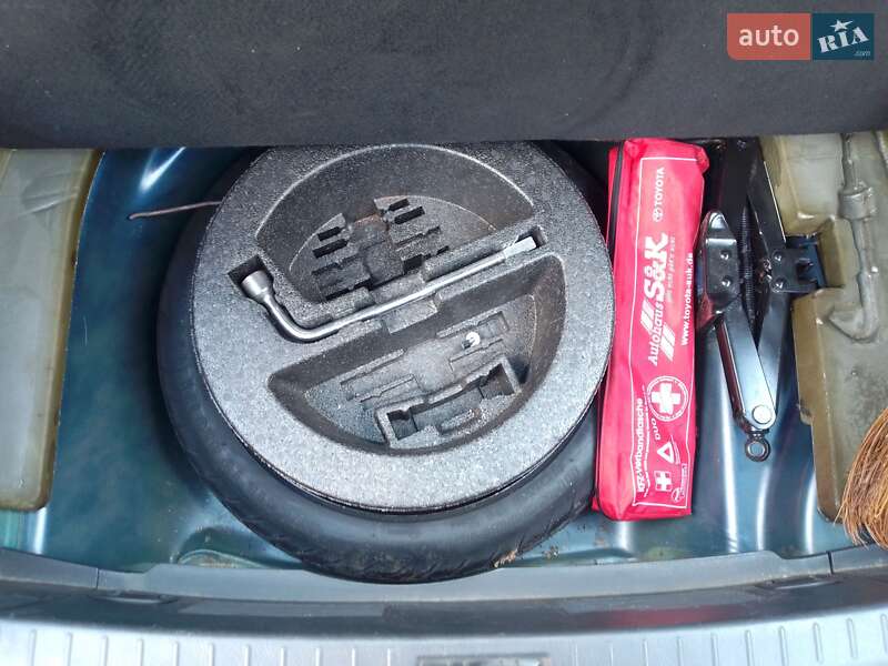 Лифтбек Toyota Avensis 2005 в Киеве фото 16 Лифтбек Toyota Avensis 2005 в Киеве