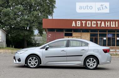 Седан Toyota Avensis 2015 в 